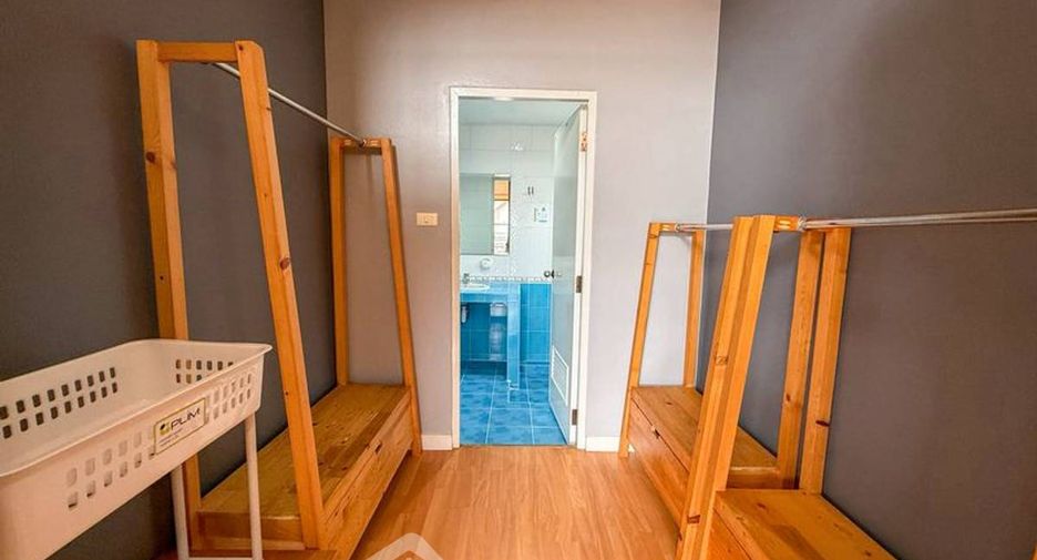 For sale 3 bedrooms house in Si Racha, Chonburi