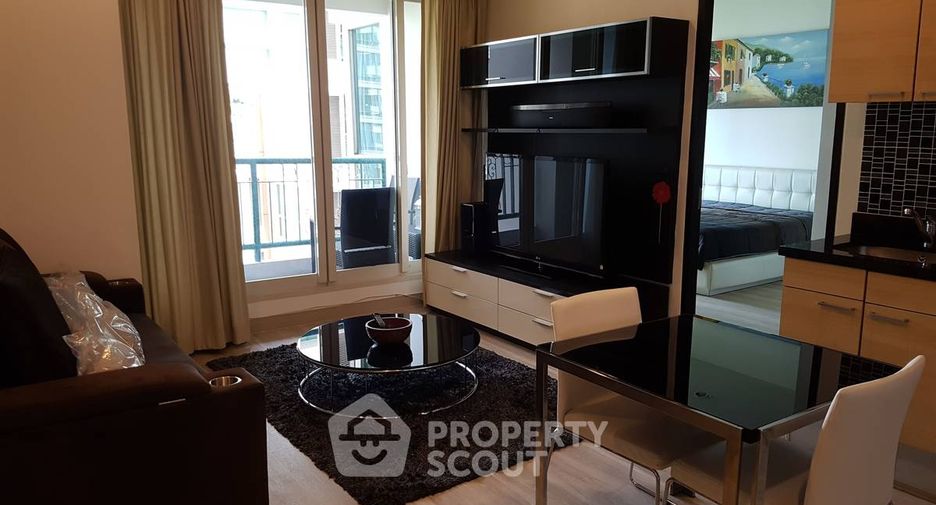 For rent 1 bed condo in Pathum Wan, Bangkok