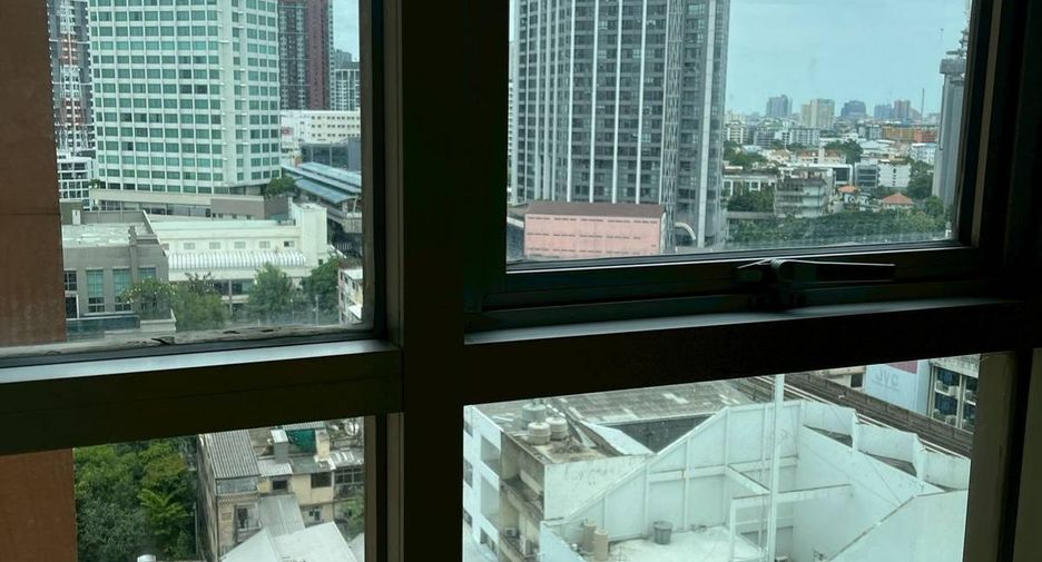 Wohnung zum Kauf mit 1 Zimmer in Khlong Toei, Bangkok
