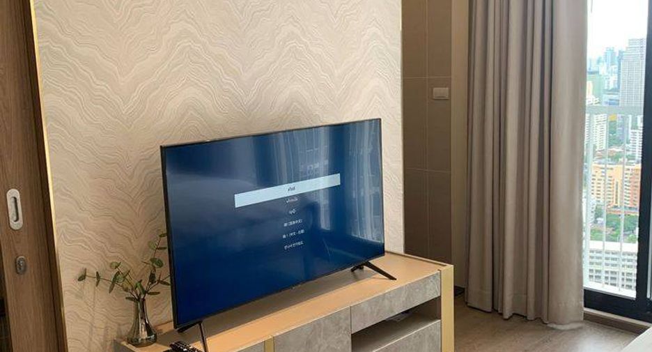 For rent 1 bed condo in Khlong Toei, Bangkok