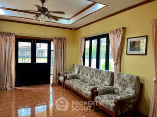 À louer 3 chambres maison à Bang Lamung, Chonburi