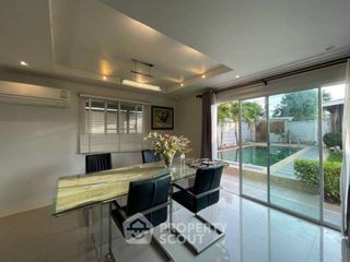 Casa en alquiler de 3 habitaciones en Bang Lamung, Chonburi