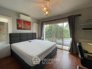 Casa en alquiler de 3 habitaciones en Bang Lamung, Chonburi