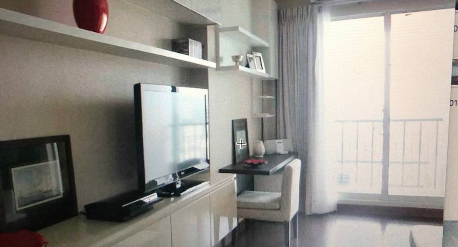 For rent 1 bed condo in Watthana, Bangkok