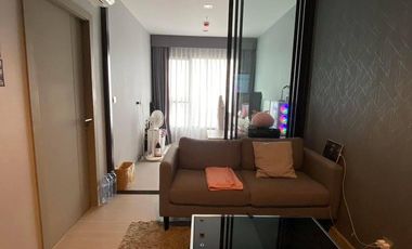À louer 1 chambre condo à Huai Khwang, Bangkok