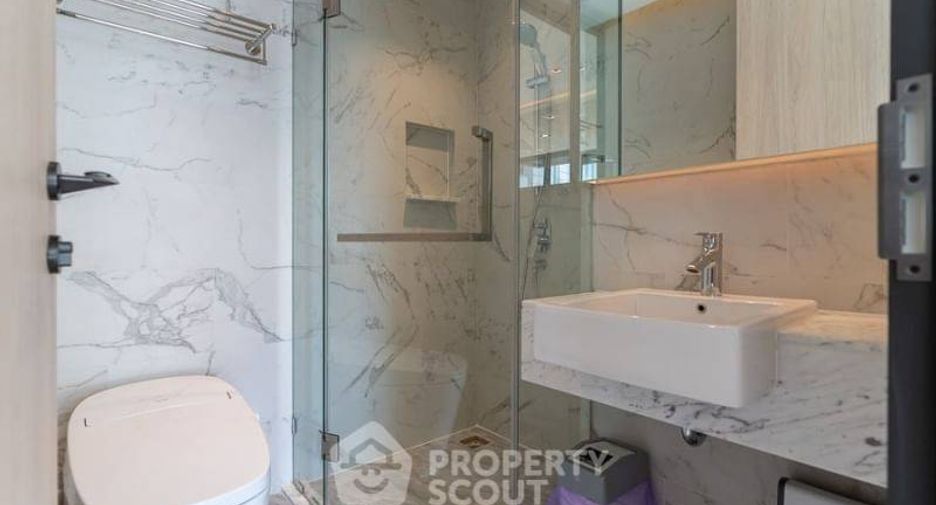Condo en alquiler de 2 habitaciones en Khlong Toei, Bangkok