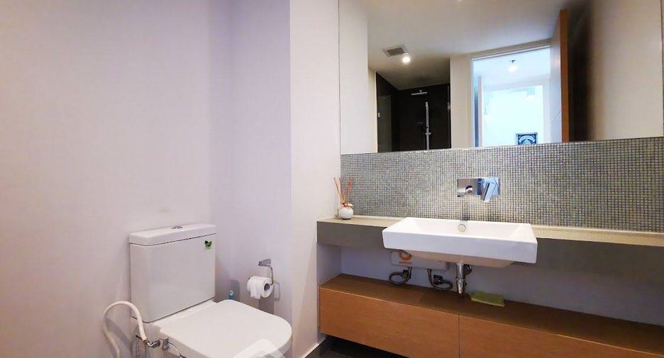 For sale 1 bed condo in Khlong Toei, Bangkok