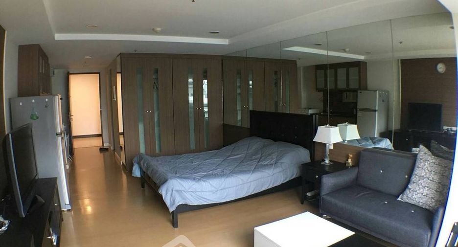 For rent 1 bed condo in Khlong Toei, Bangkok