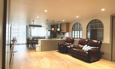 For sale 2 ベッドルーム condo in Watthana, Bangkok