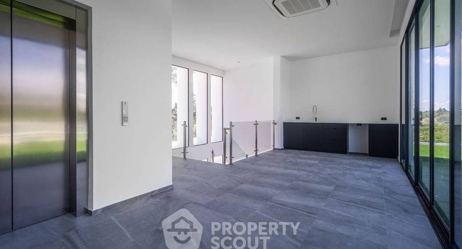 For rent 6 bedrooms house in East Pattaya, Pattaya