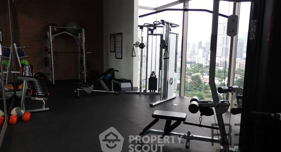 For rent 2 bedrooms condo in Khlong Toei, Bangkok
