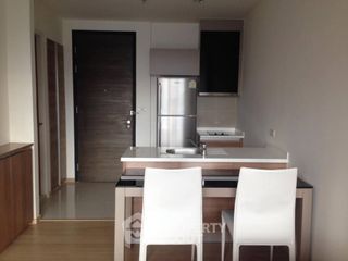 For rent 1 bed condo in Phra Khanong, Bangkok