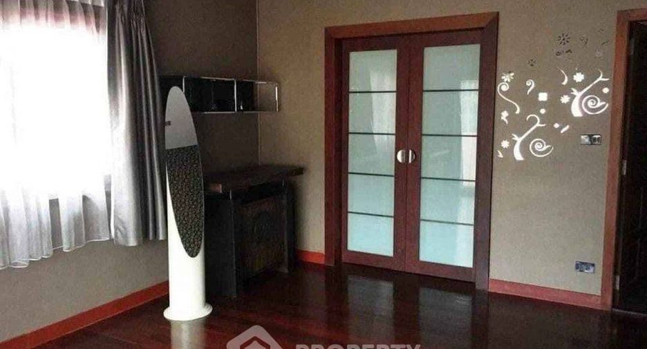 For rent 5 bedrooms house in Bang Lamung, Chonburi