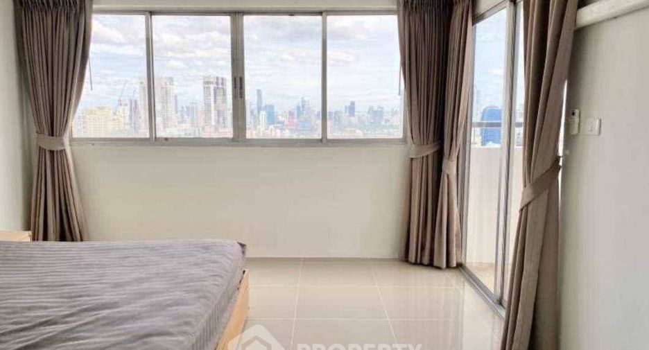 For rent 2 bedrooms condo in Khlong Toei, Bangkok