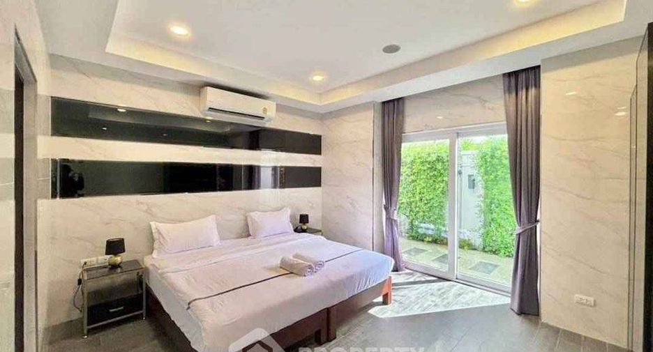 Casa en alquiler de 5 habitaciones en Bang Lamung, Chonburi