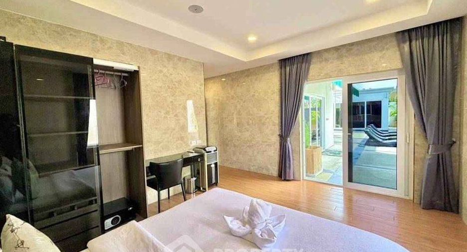 Casa en alquiler de 5 habitaciones en Bang Lamung, Chonburi