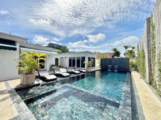 Casa en alquiler de 5 habitaciones en Bang Lamung, Chonburi