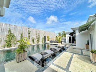 Casa en alquiler de 5 habitaciones en Bang Lamung, Chonburi