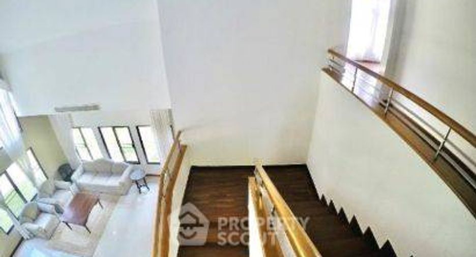 À louer 4 chambres villa à East Pattaya, Pattaya