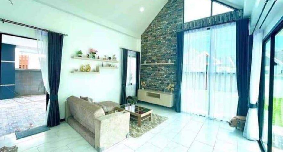 For rent 3 bedrooms villa in East Pattaya, Pattaya