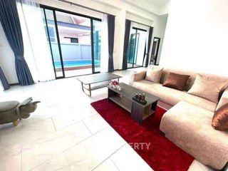 Villa en alquiler de 3 habitaciones en Bang Lamung, Chonburi