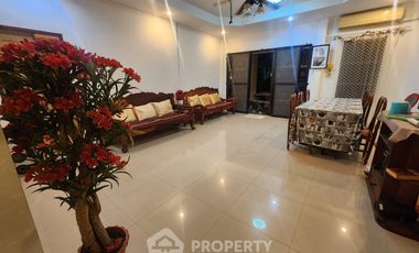 Casa en alquiler de 3 habitaciones en East Pattaya, Pattaya