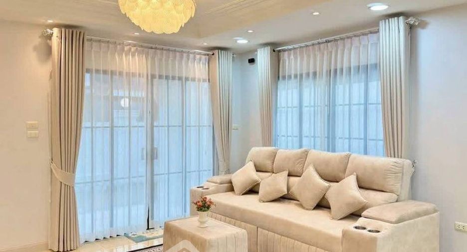 À vendre 3 chambres condo à Si Racha, Chonburi