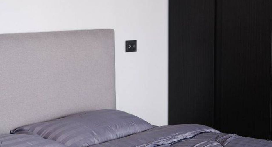 For rent 3 bedrooms condo in Bang Rak, Bangkok