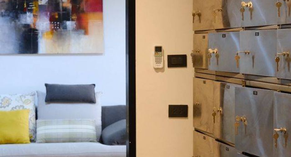 For rent 3 bedrooms condo in Bang Rak, Bangkok