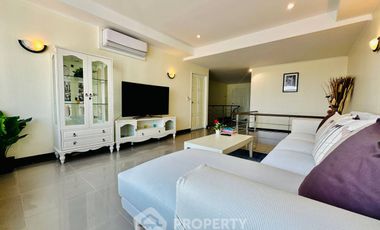 For sale 3 bedrooms condo in Jomtien, Pattaya