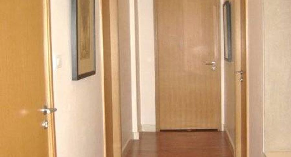 For rent 2 bedrooms apartment in Khlong Toei, Bangkok