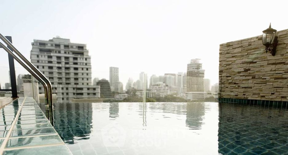 For rent 1 bed condo in Pathum Wan, Bangkok