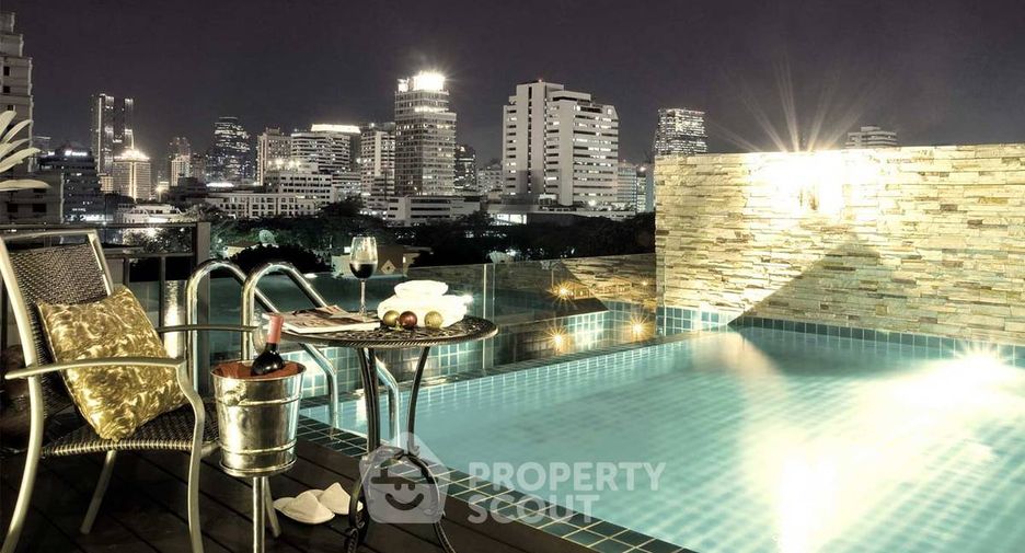 For rent 1 bed condo in Pathum Wan, Bangkok