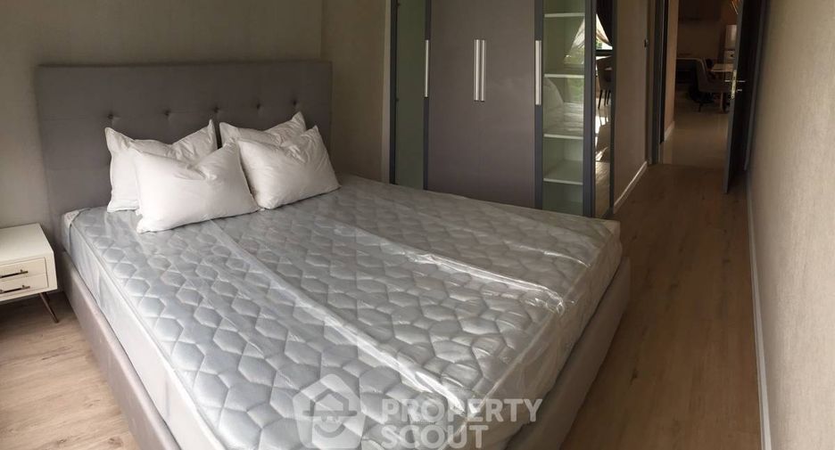 For rent 2 bedrooms apartment in Watthana, Bangkok