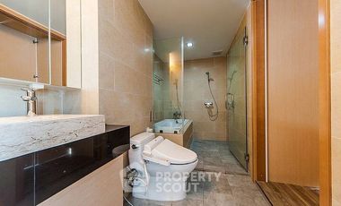 For rent 2 bedrooms apartment in Watthana, Bangkok