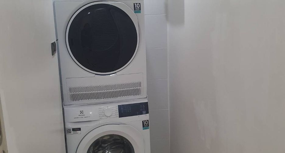 For rent 2 bedrooms apartment in Watthana, Bangkok