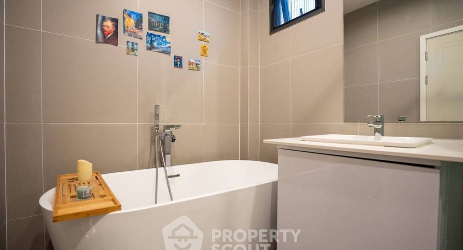 For rent 4 bedrooms house in Bang Khae, Bangkok