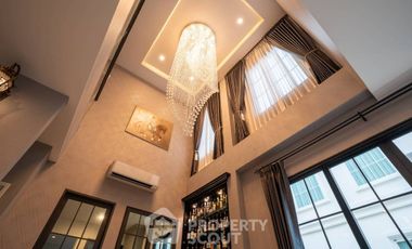 For rent 4 bedrooms house in Bang Khae, Bangkok