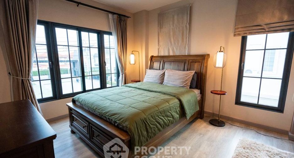 For rent 4 bedrooms house in Bang Khae, Bangkok
