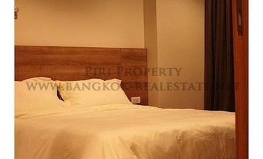 Condo en alquiler de 2 habitaciones en Huai Khwang, Bangkok