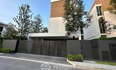 For rent 3 bedrooms house in Saphan Sung, Bangkok