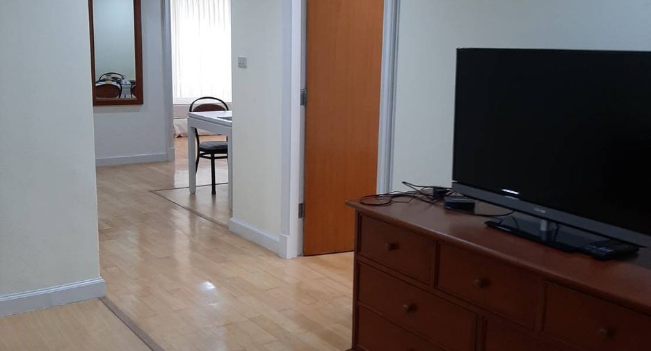 For rent 2 bedrooms apartment in Khlong Toei, Bangkok