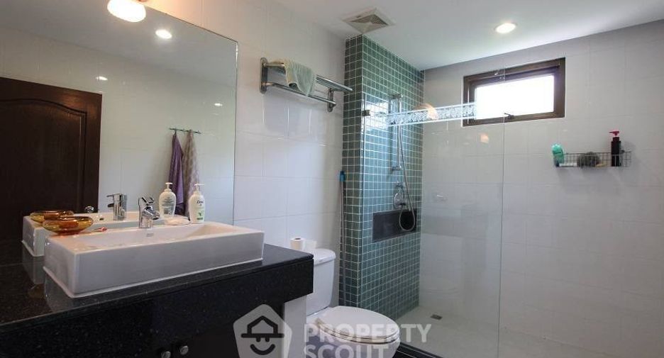 For rent 4 bedrooms condo in Sattahip, Chonburi