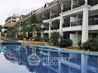 For rent 4 bedrooms condo in Na Jomtien, Pattaya