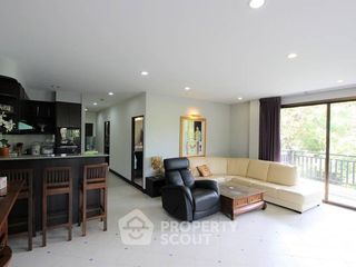 For rent 4 bedrooms condo in Na Jomtien, Pattaya