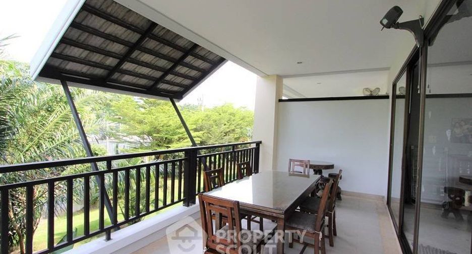 For rent 4 bedrooms condo in Sattahip, Chonburi