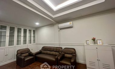 出租 2 卧室 公寓式住宅 在 Khlong Toei, 曼谷