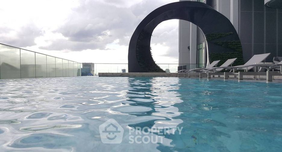 For rent 2 bedrooms condo in Khlong Toei, Bangkok
