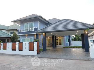 À louer 3 chambres maison à Bang Lamung, Chonburi