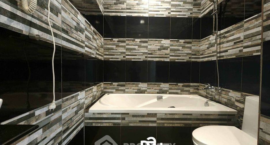 For rent 6 bedrooms house in Bang Lamung, Chonburi